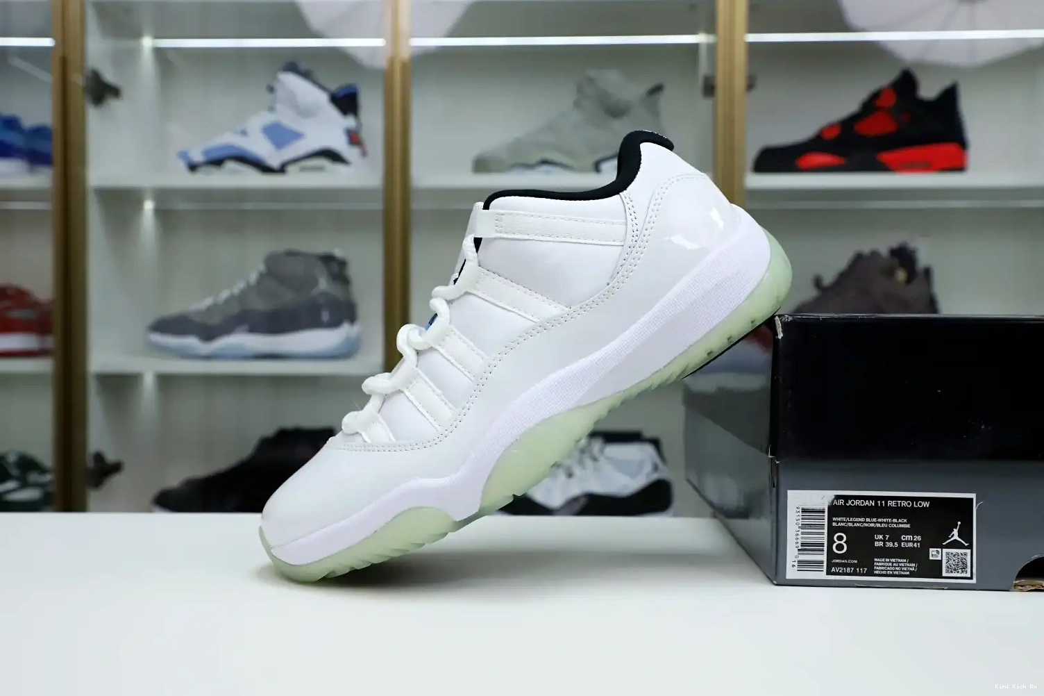 AIR LEGEND BLUE LOW RETRO 11 JORDAN Kimikick 0704